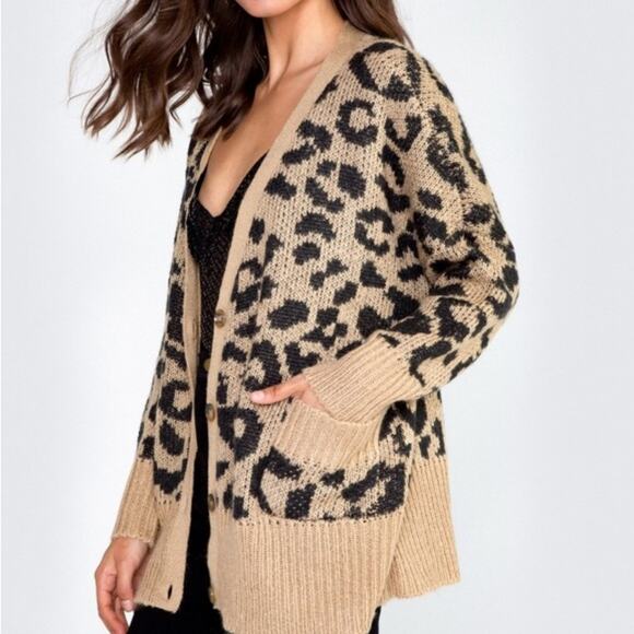 Wildfox Roar Leopard Tilly Cardigan Button Up Sweater - Picture 2 of 11